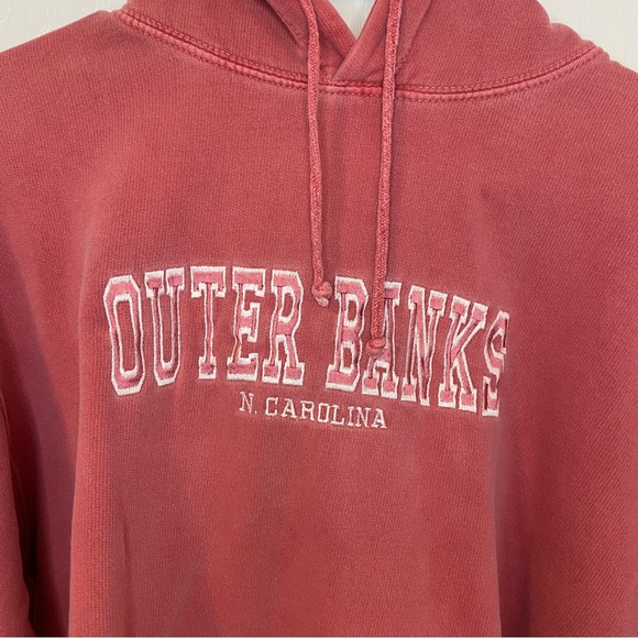 U.S. VINTAGE Outer Banks hoodie pink with embroidered detail size medium - Picture 3 of 6